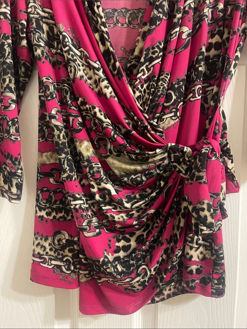 Carmen Marc Valvo Pink Chain & Leopard Wrap Blouse - Picture 3 of 5